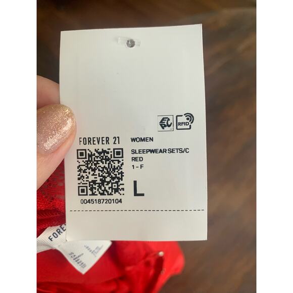 Forever 21 red crop top - Picture 6 of 6